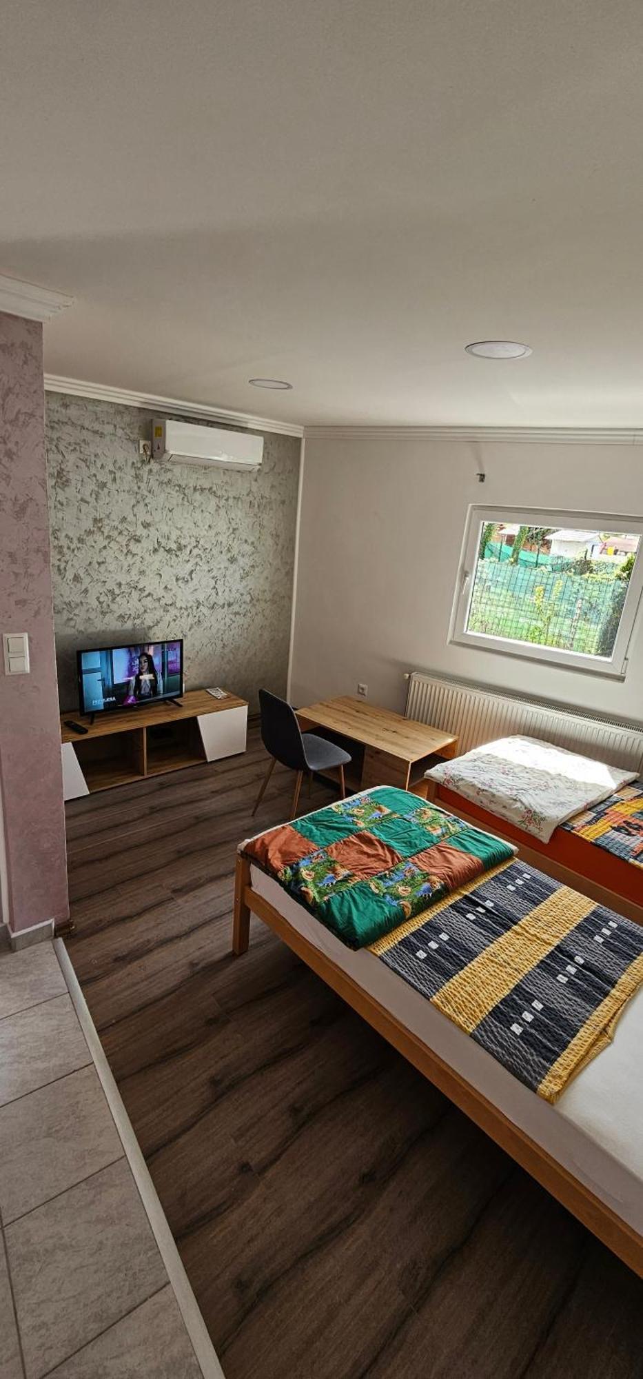 Apartmani Roki ทูซลา ภายนอก รูปภาพ
