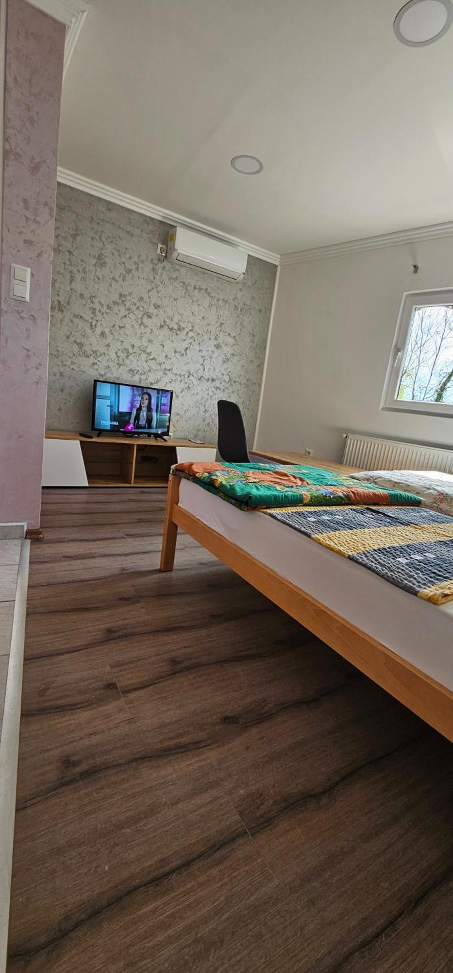 Apartmani Roki ทูซลา ภายนอก รูปภาพ